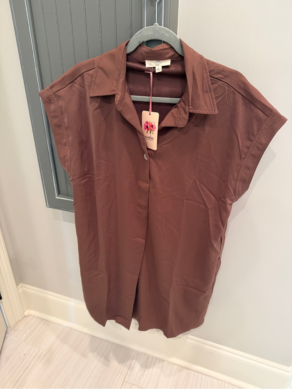 entro Short-Sleeve Open Front Dress in Burnt Clay Brown